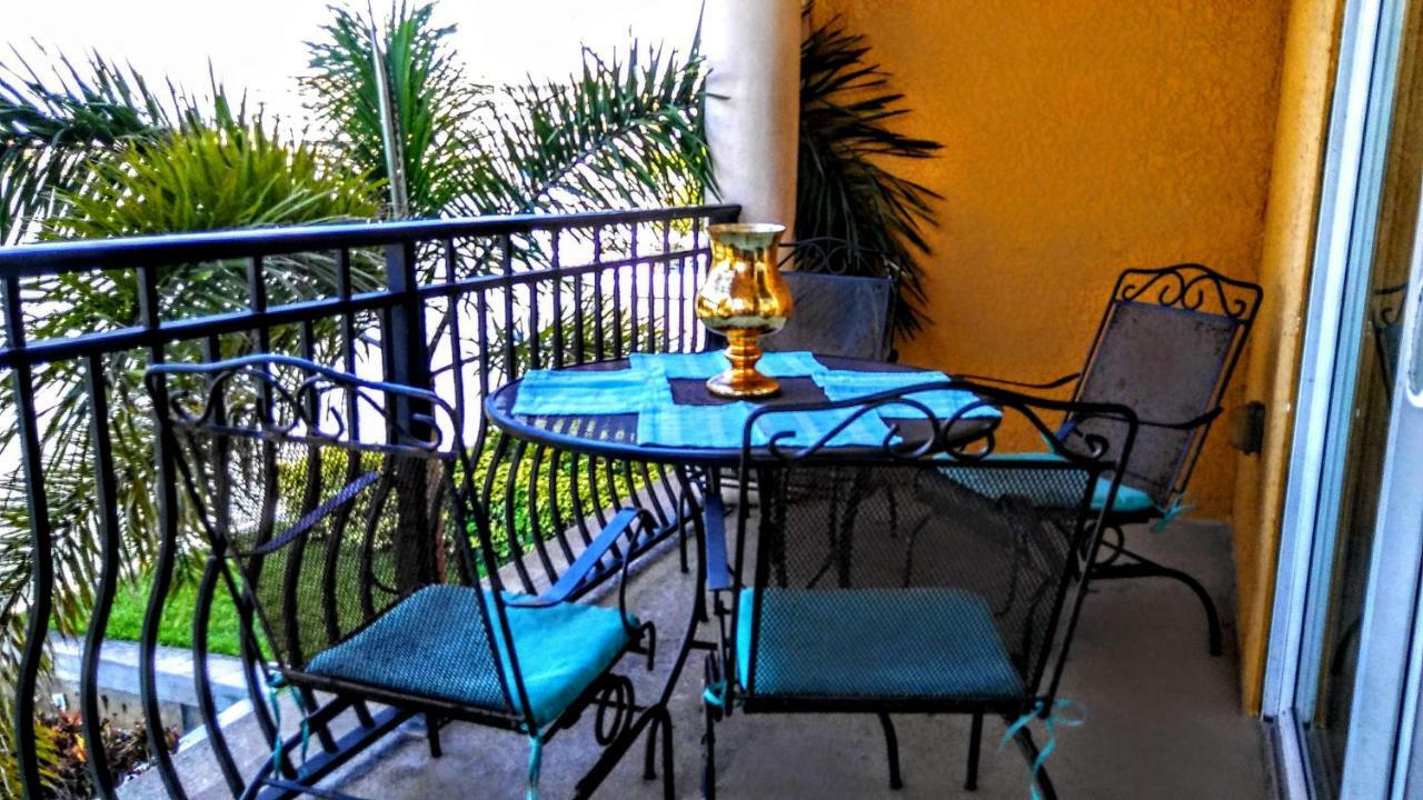 Mediterranean Three Story Beach Townhouse سانت بيتي بيتش المظهر الخارجي الصورة