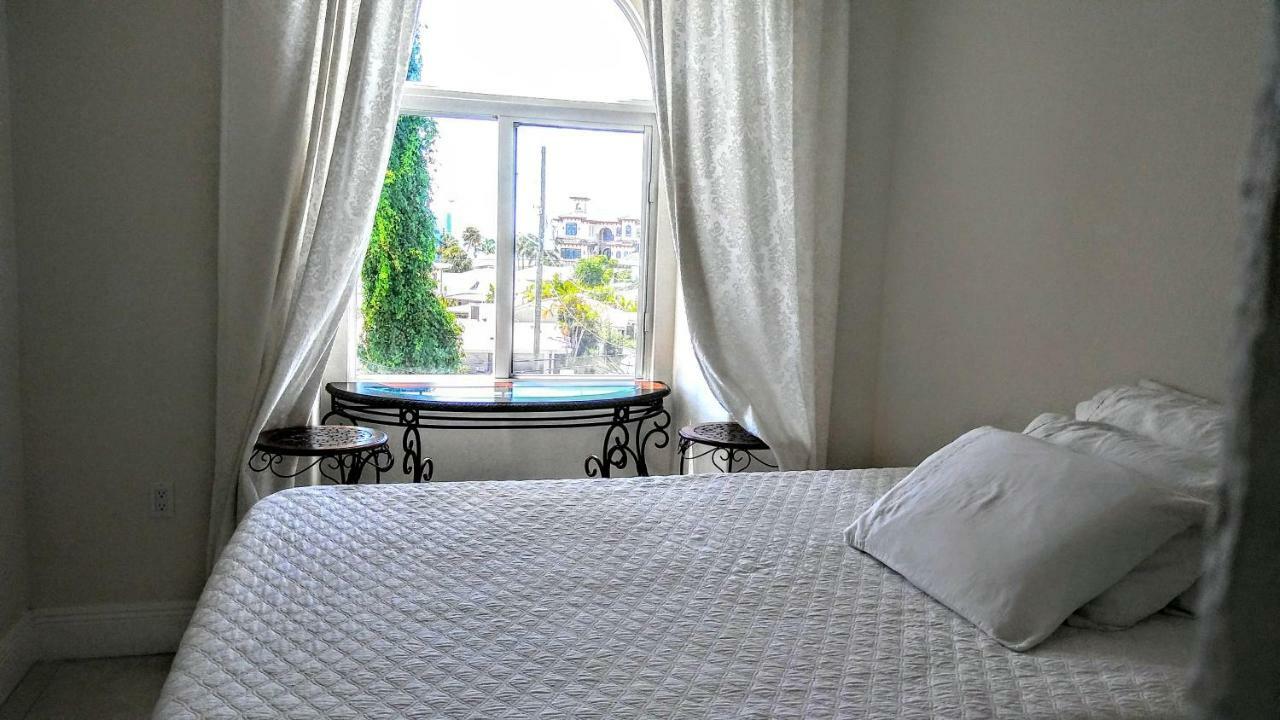 Mediterranean Three Story Beach Townhouse سانت بيتي بيتش المظهر الخارجي الصورة