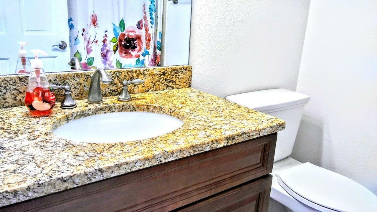 Mediterranean Three Story Beach Townhouse سانت بيتي بيتش المظهر الخارجي الصورة